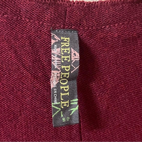 Free People Maroon Burgundy Top Long Sleeve Size Small Embroidered Sleeves - Picture 2 of 6
